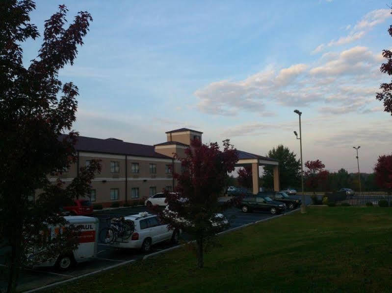 Comfort Inn Jackson I-40 Exterior photo